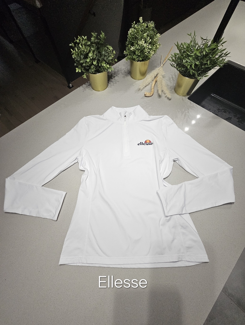 NWOT ELLESSE Women’s White Long Sleeve Quarter-Zip Top